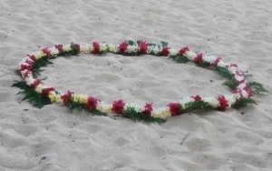 kauai wedding servcies circle of flowers